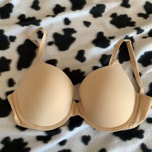 NWOT Victoria’s  Secret beige underwire padded bra